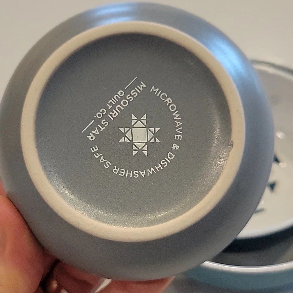 Missouri Star Quilt CO Measuring Bowl Set.